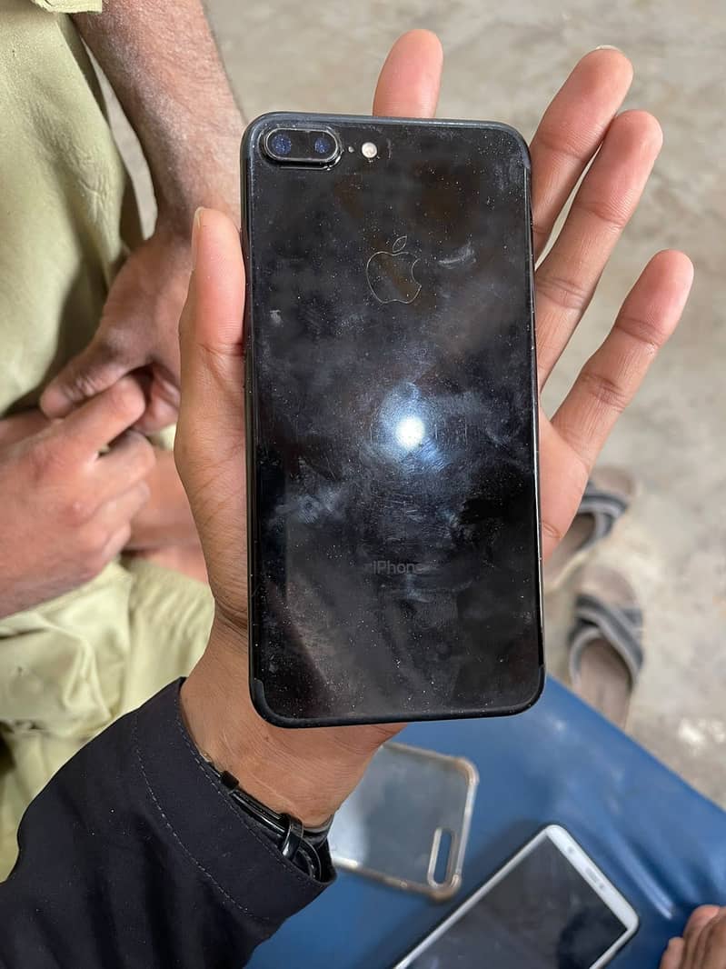 Apple iPhone 7 Plus 4