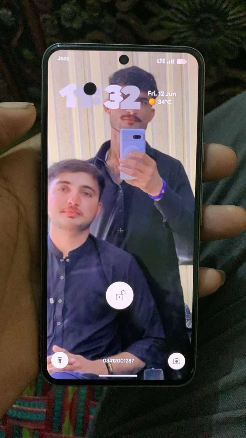 Google pixel 8 2