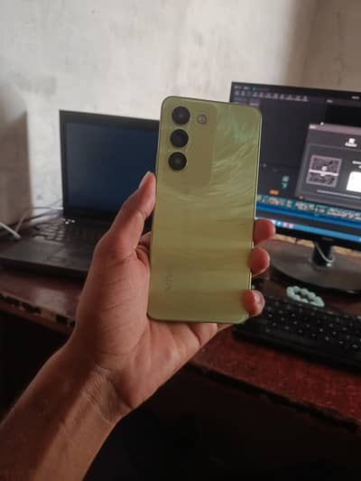 Vivo Y100