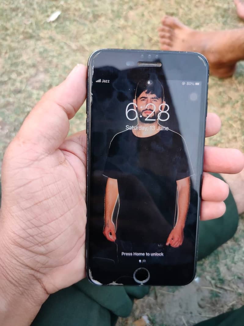 Apple iPhone 7 Plus 1