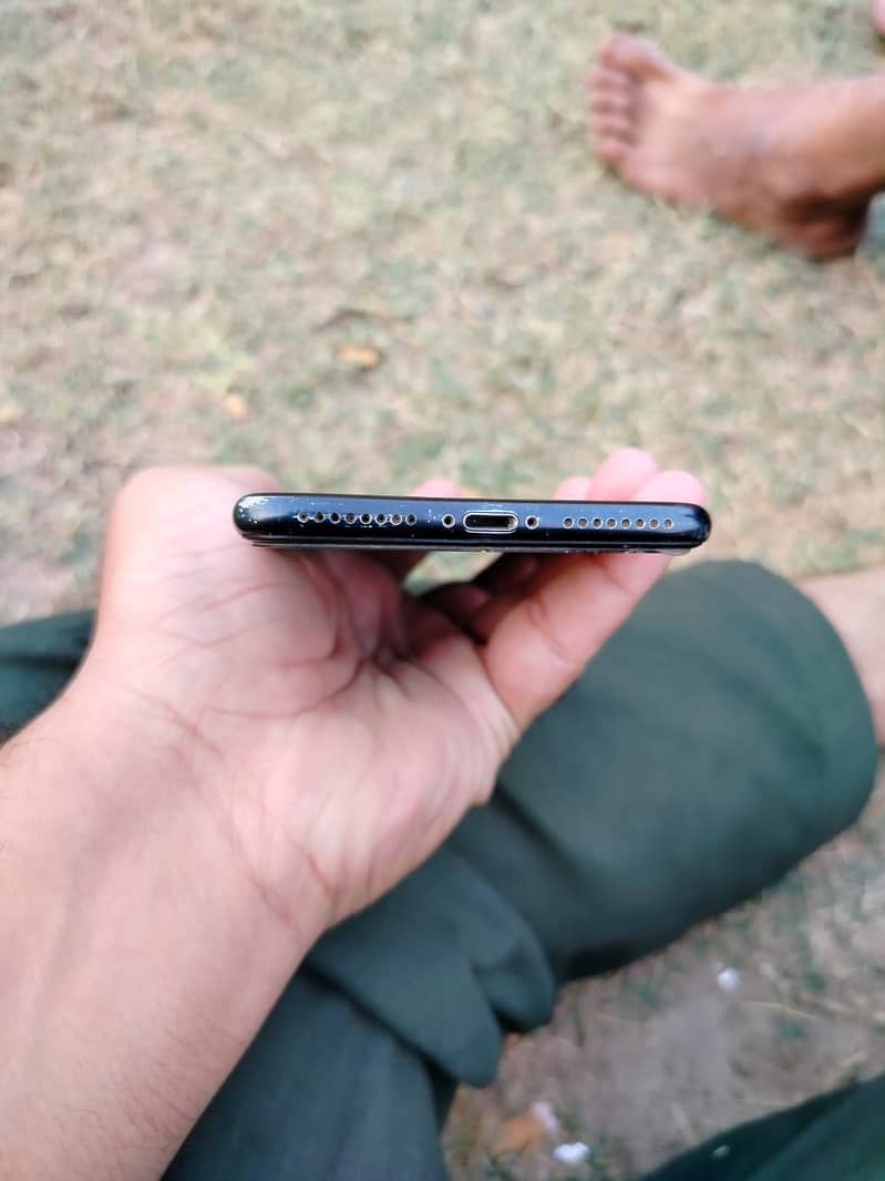 Apple iPhone 7 Plus 2