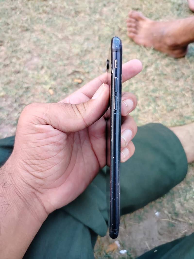 Apple iPhone 7 Plus 3