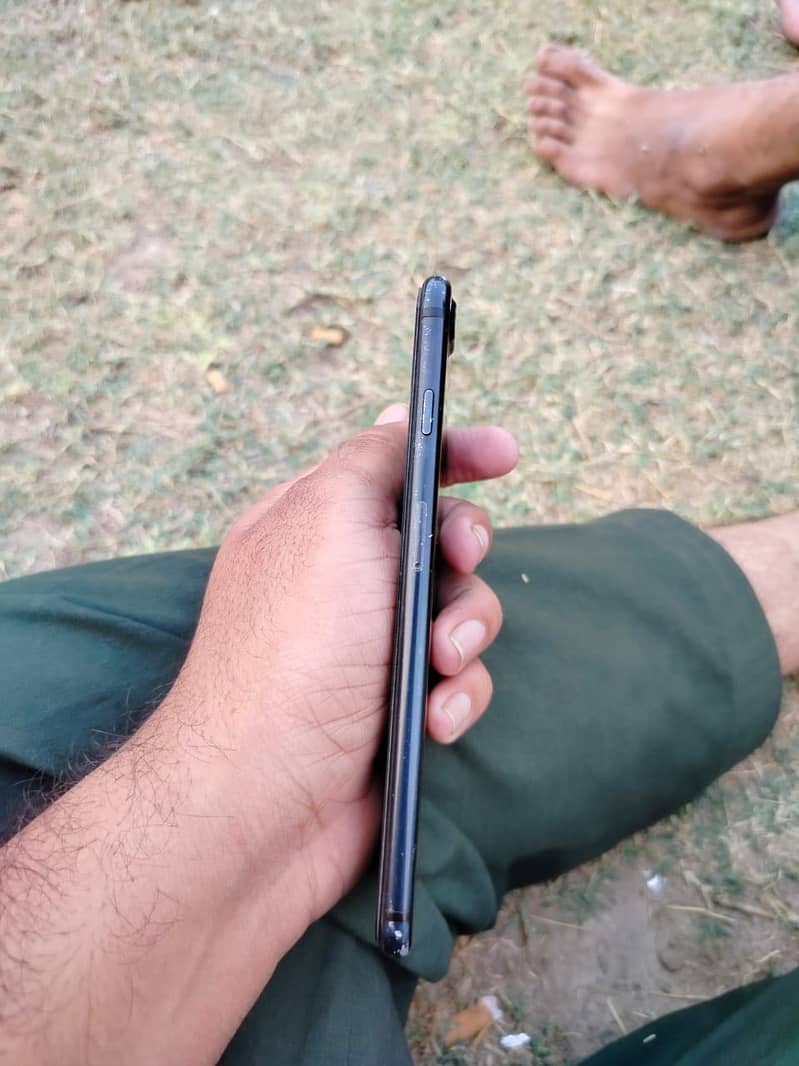 Apple iPhone 7 Plus 4