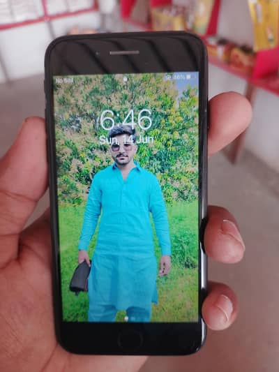 Apple iPhone 7