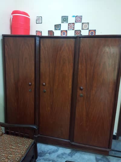 wood cupboard 3 doors