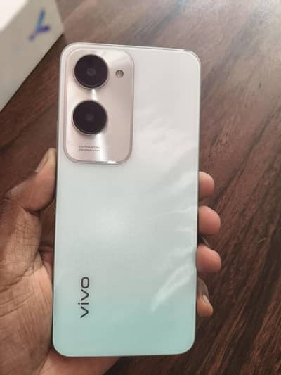 Vivo Y18