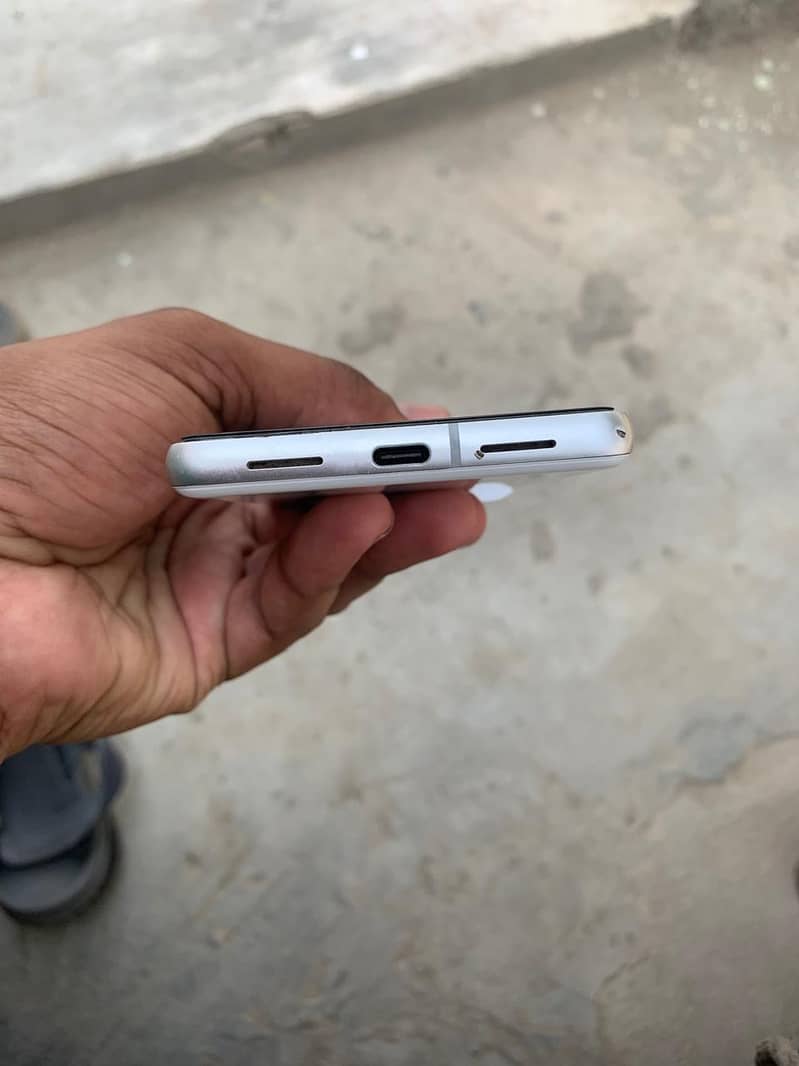 Google Pixel 7 5