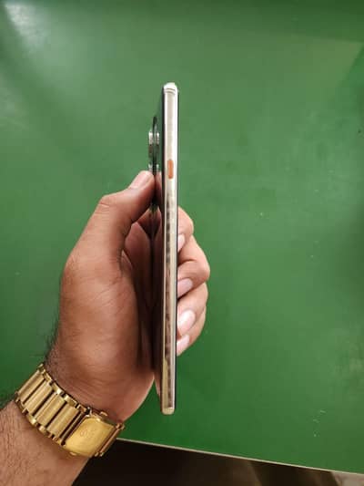 urgent sale need money Tecno CAMON 40