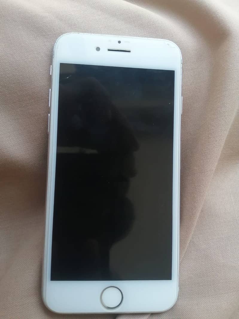 Apple iPhone 8 3