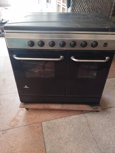 Five burner oven