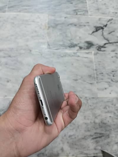 Apple iPhone 6S