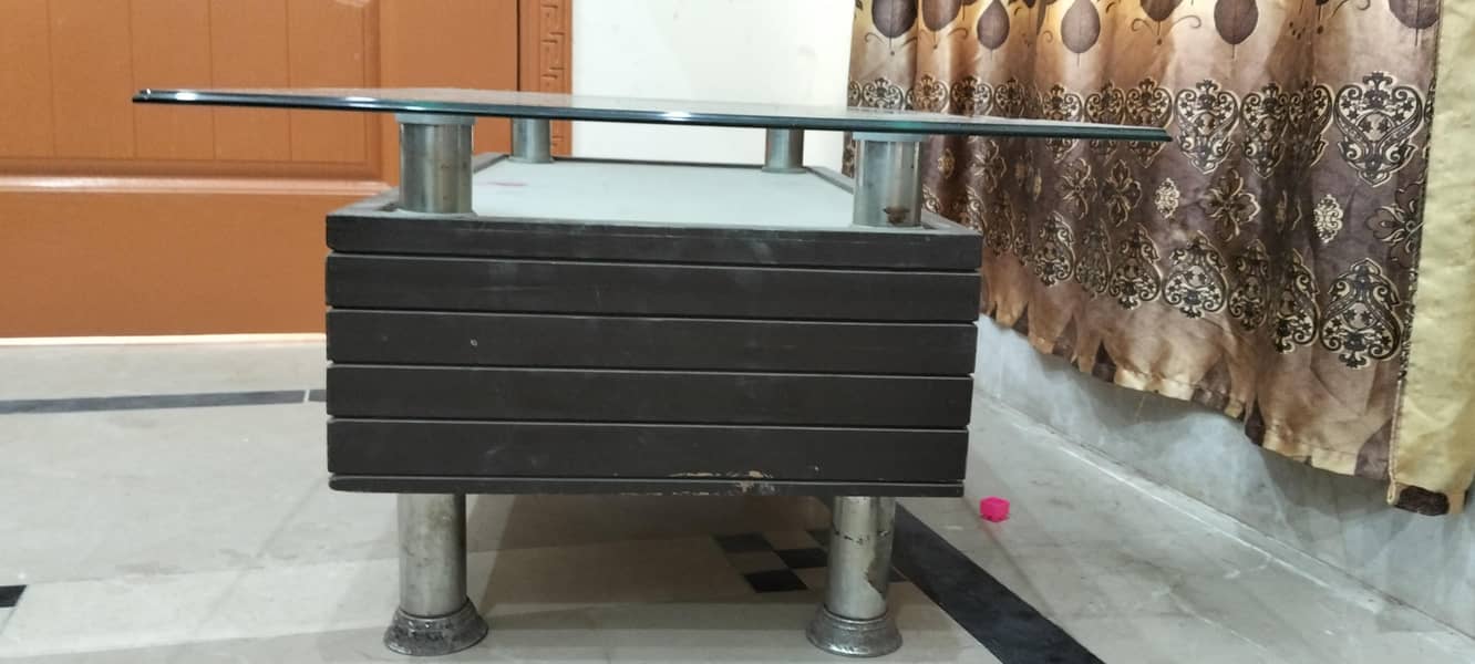 شیشہ ٹیبل اچھا اور معیاری 2