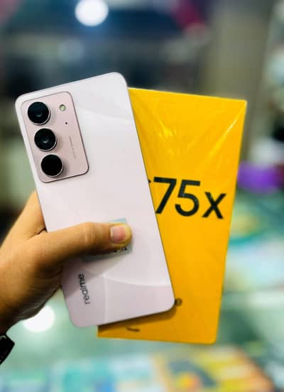 Realme C75x 6Gb Ram 128Gb Memory