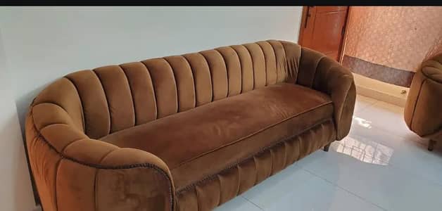 7 Seater Sofa Set – Excellent Condition – Urgent Sale