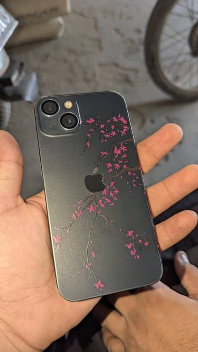 Apple iPhone 13