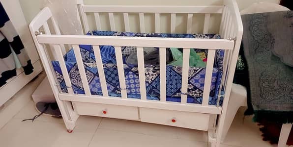 baby cot