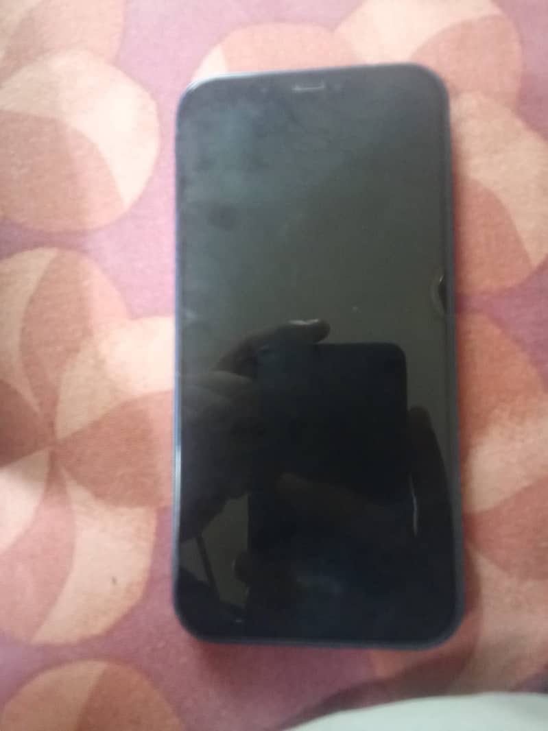 Apple iPhone 12 4