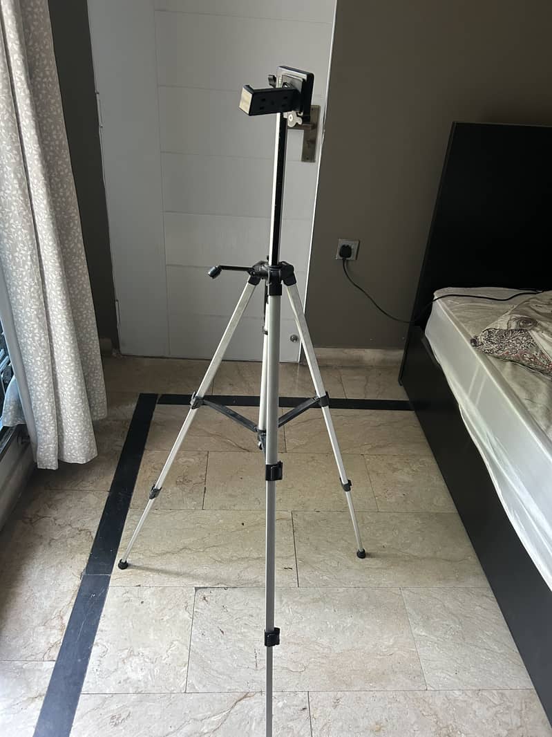Tripod 4