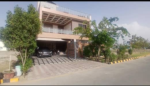 10 Marla Tripple Storey House For Sale