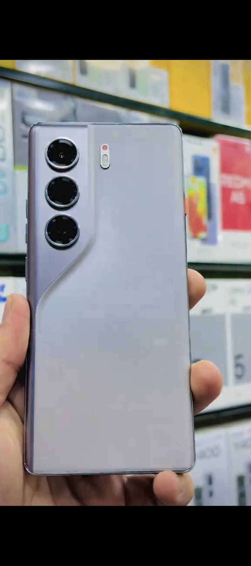 Tecno CAMON 40 Pro 0