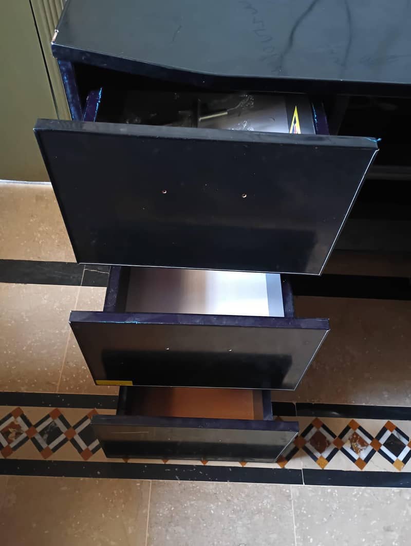 Computer Table 2