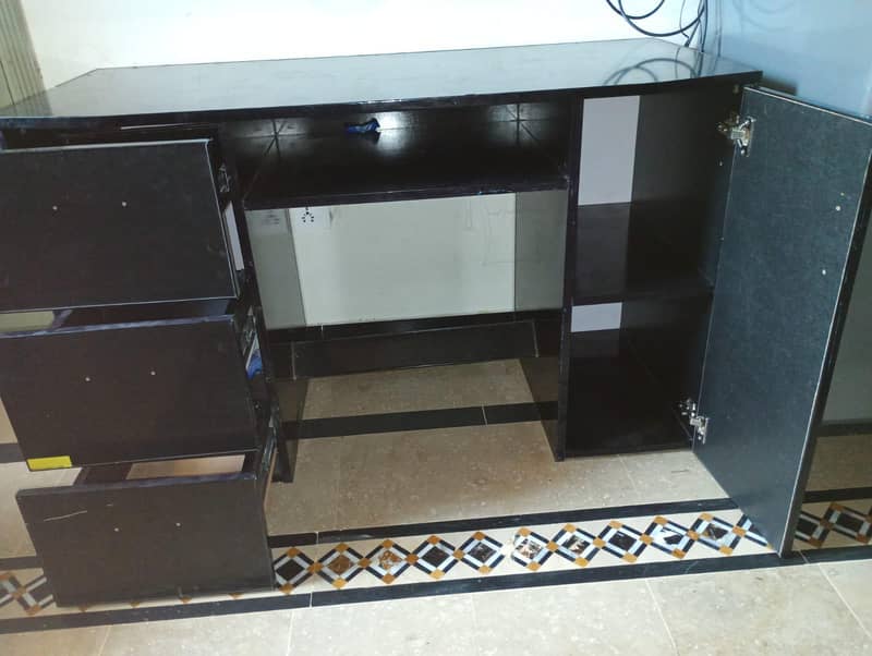 Computer Table 5