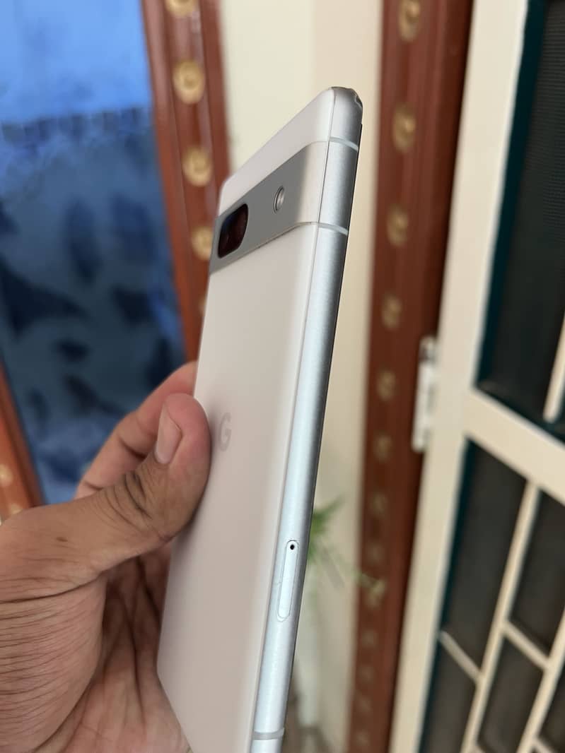 Google Pixel 7a 3