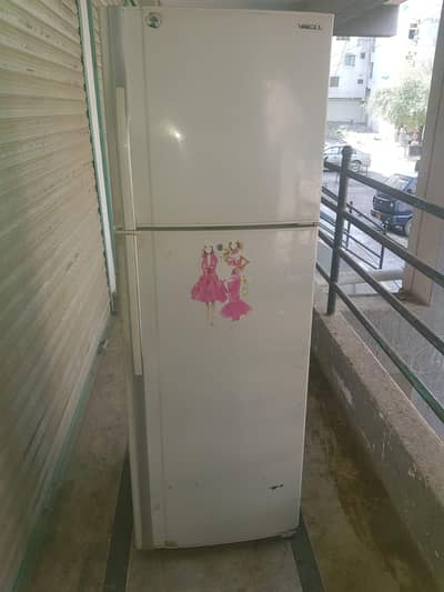 Toshiba Impoted Non-Frost Refrigerator+freezer (14 cubic ft)