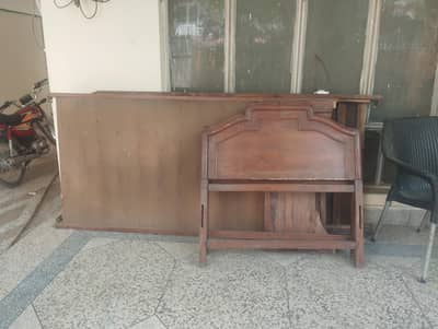 single bed  ( 2 hea )