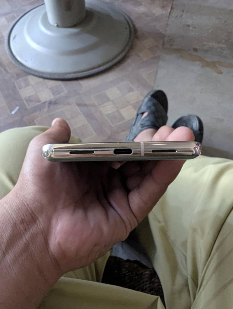 Google Pixel 7 Pro 4