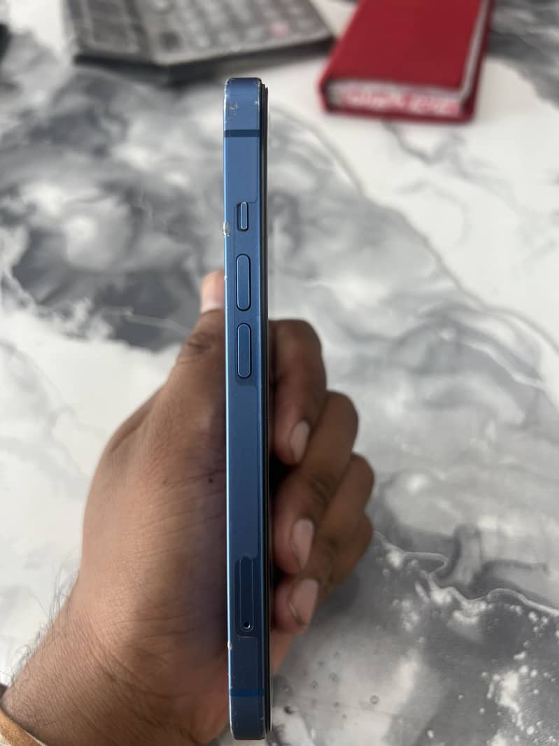 iPhone 13 1