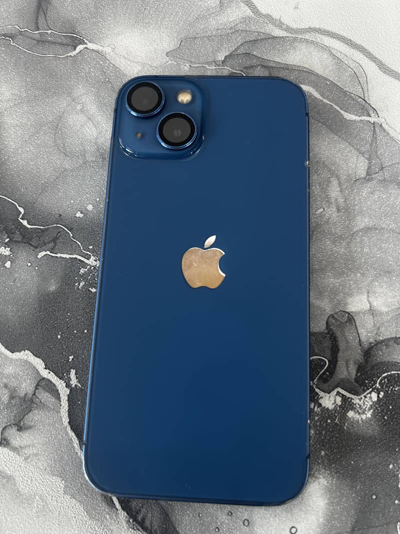 iPhone 13 4