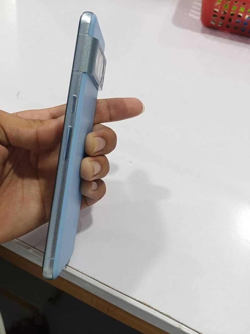 Google Pixel 8 Pro 2