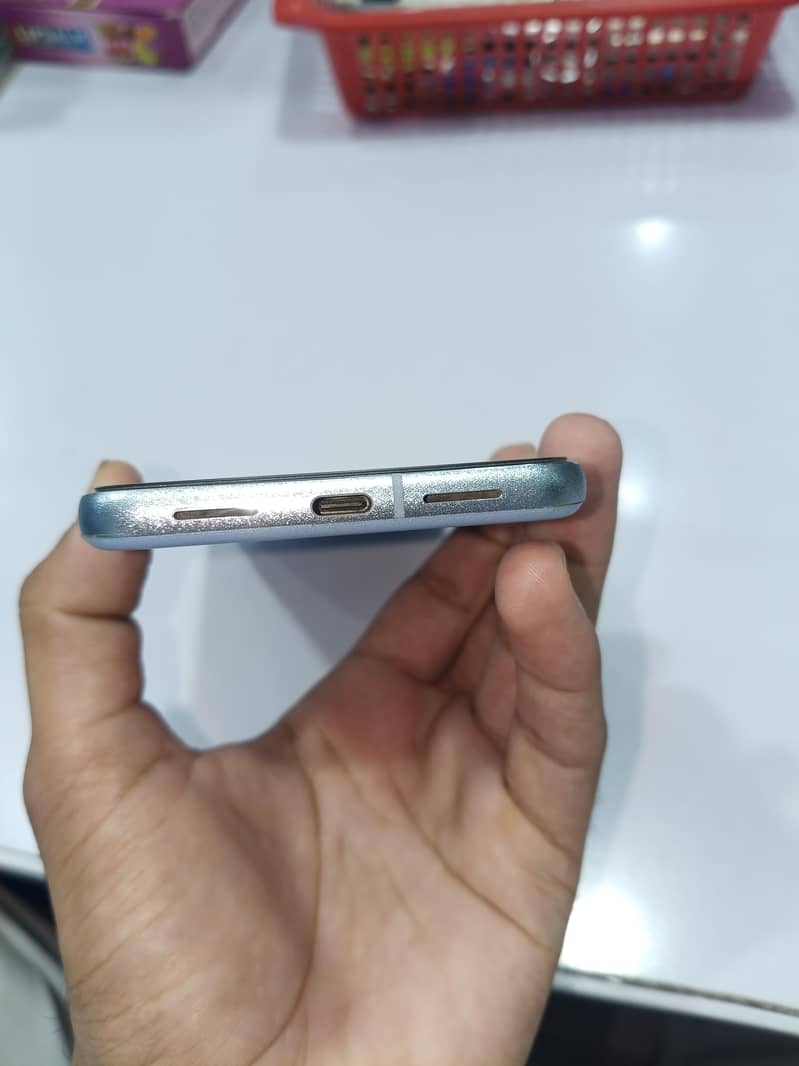 Google Pixel 8 Pro 4