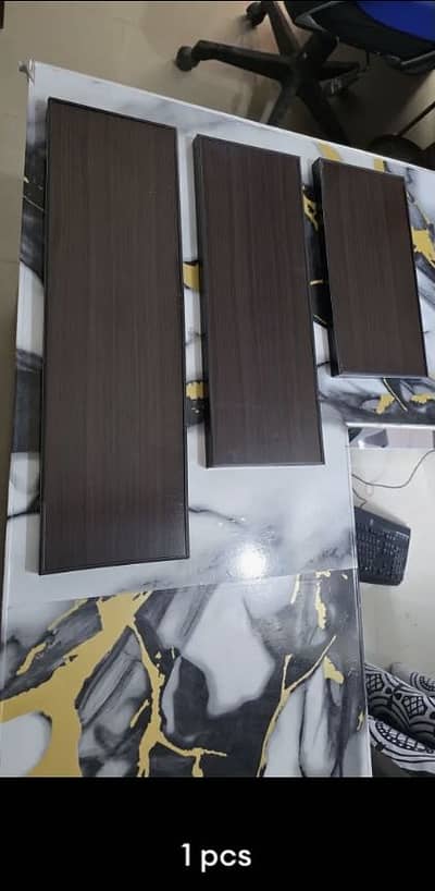RACKS FOR HOMES AND WALL HANGINGS