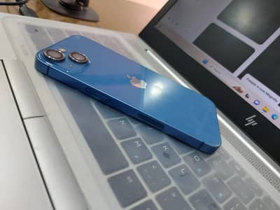 Apple iPhone 13