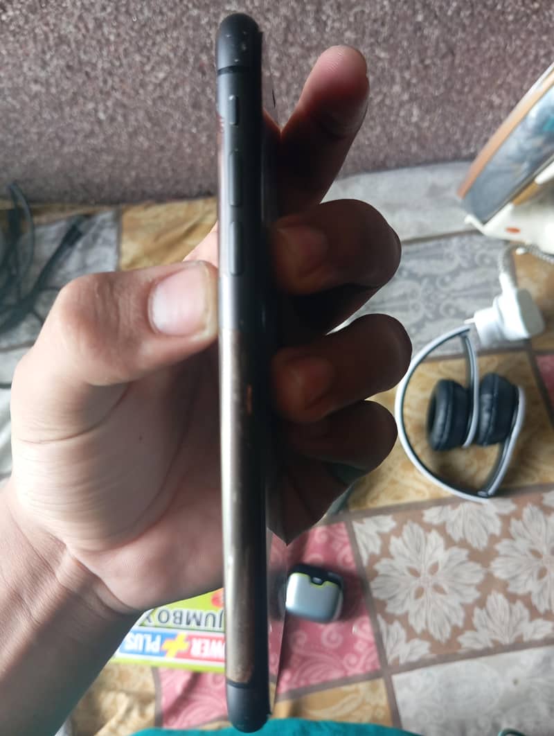 Apple iPhone 11 1