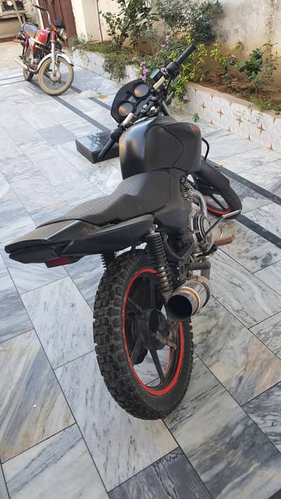 YAMAHA YBR 125