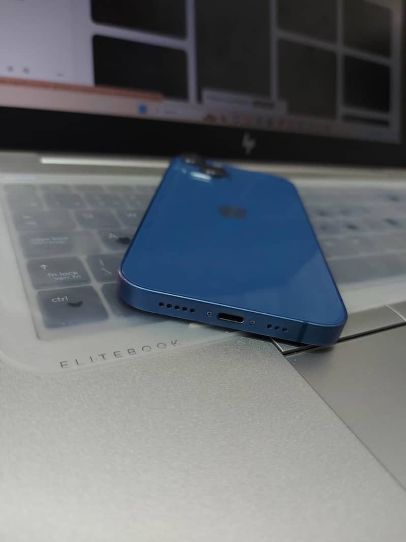 Apple iPhone 13 3