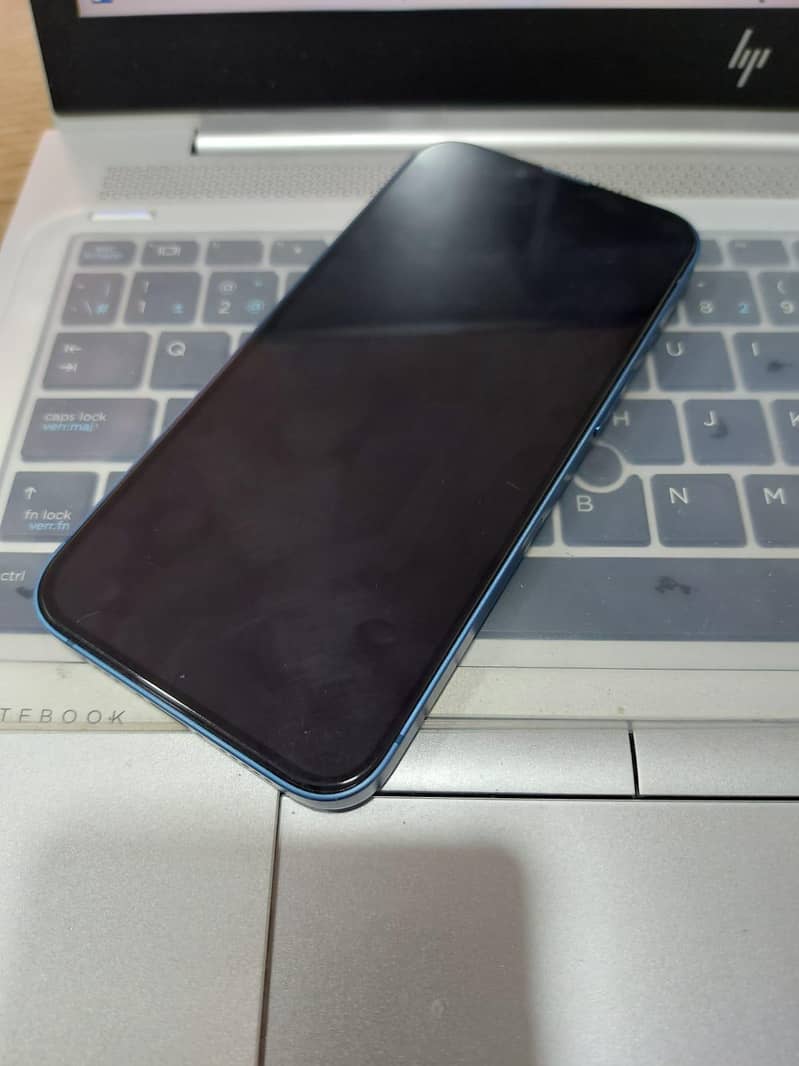 Apple iPhone 13 4