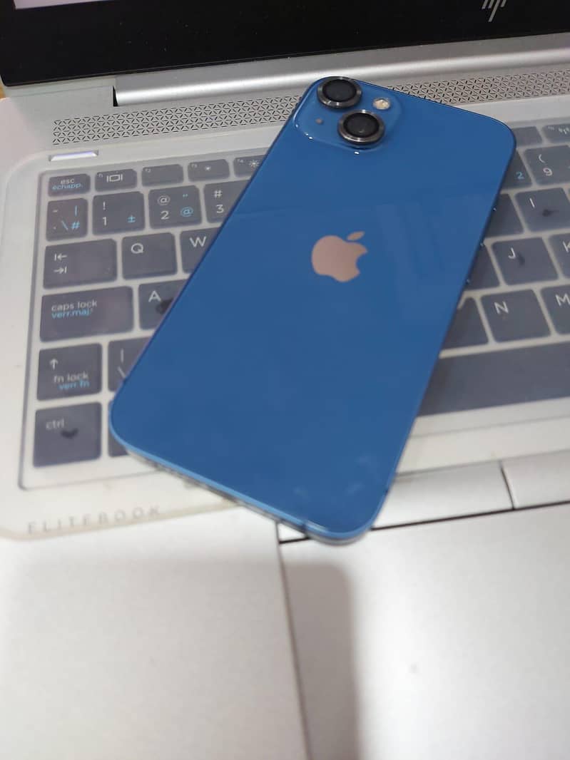 Apple iPhone 13 7