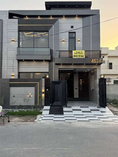 B block 5 Marla house available for sale