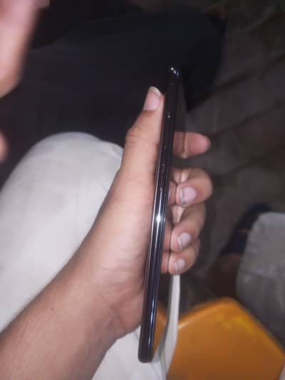 OPPO F21