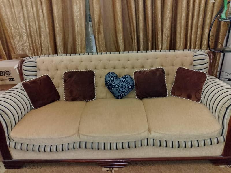 7seater sofa 0