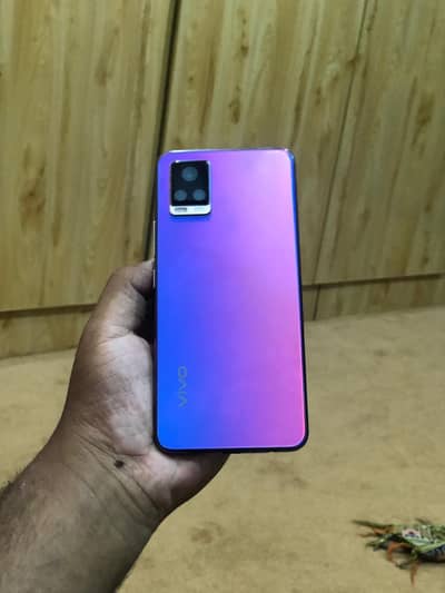 Vivo V20
