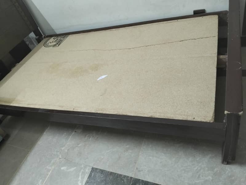 2 single bed without mattres 2