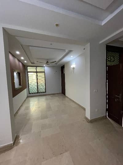 E-11 corner House uxury designing house for rent