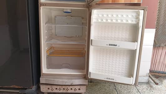 Dawlance Medium Size Refrigerator