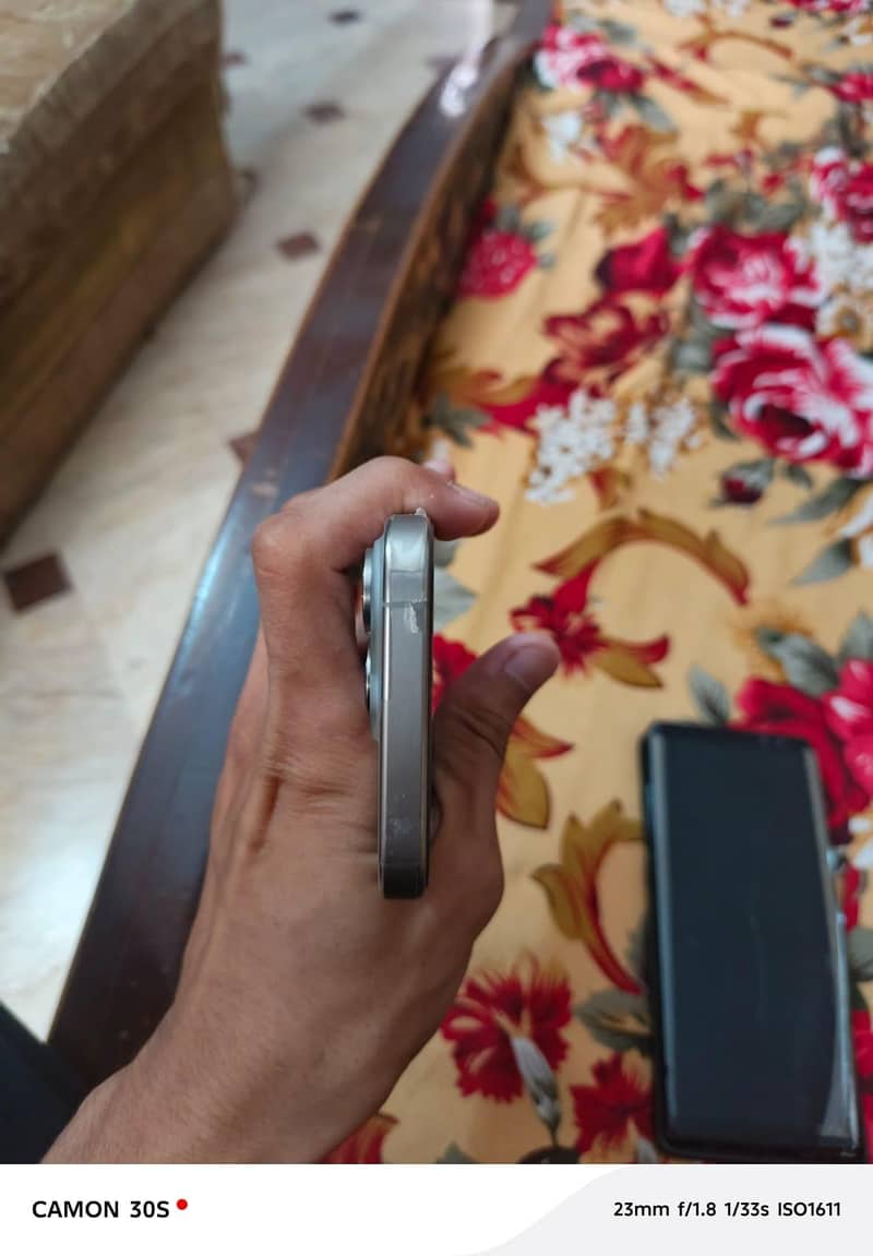 iPhone 15 Pro 3