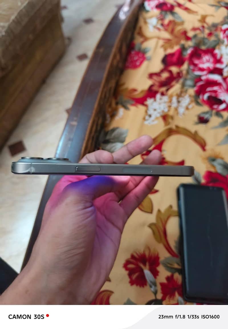 iPhone 15 Pro 5